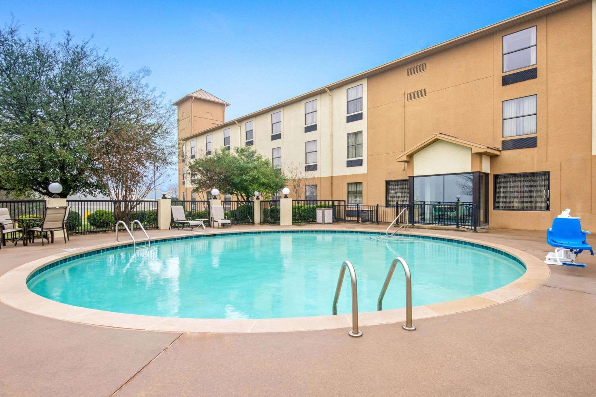 La Quinta By Wyndham Denison - North Lake Texoma Ngoại thất bức ảnh